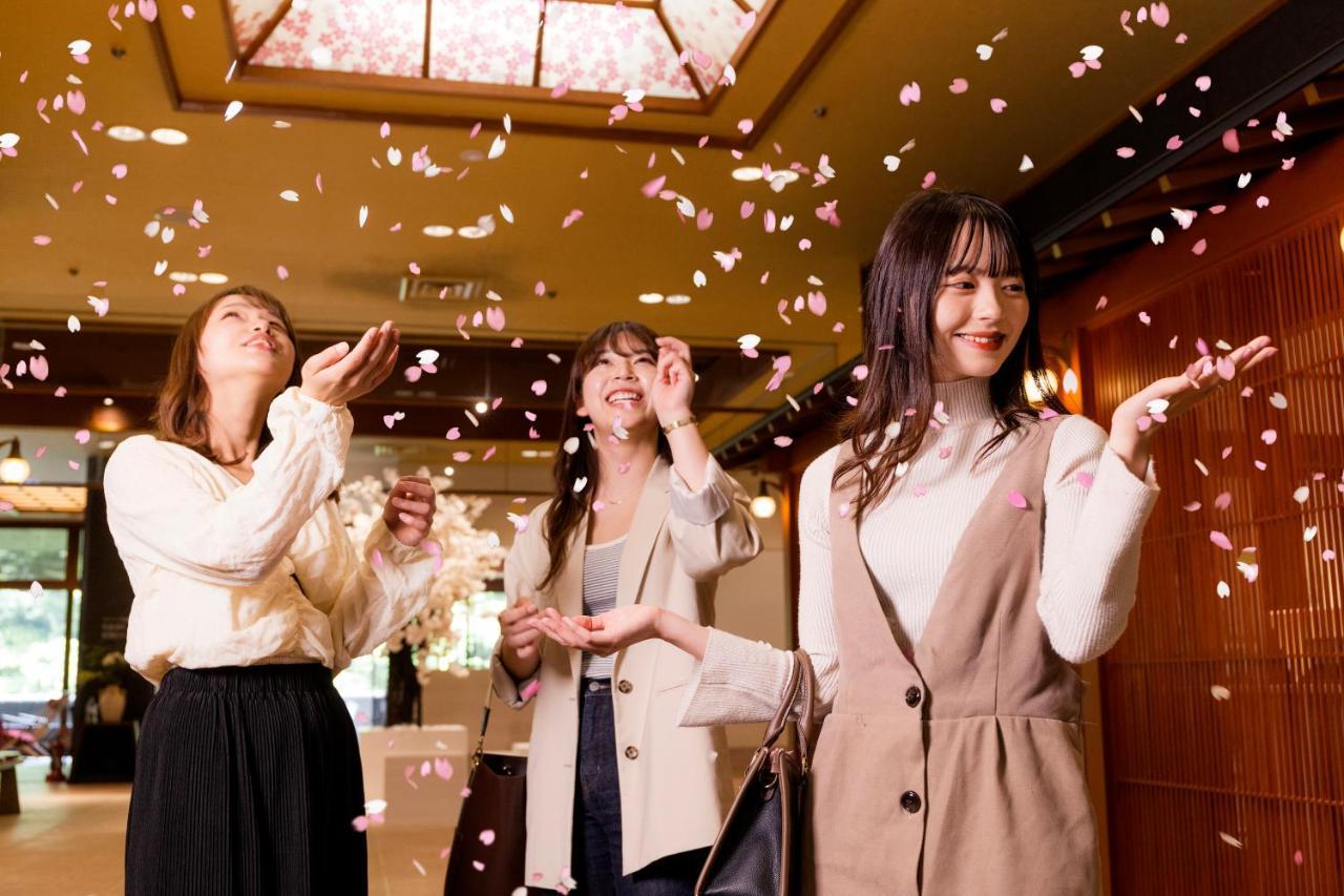 Yamanakaonsen Ohanami Kyubei Kaga  Buitenkant foto