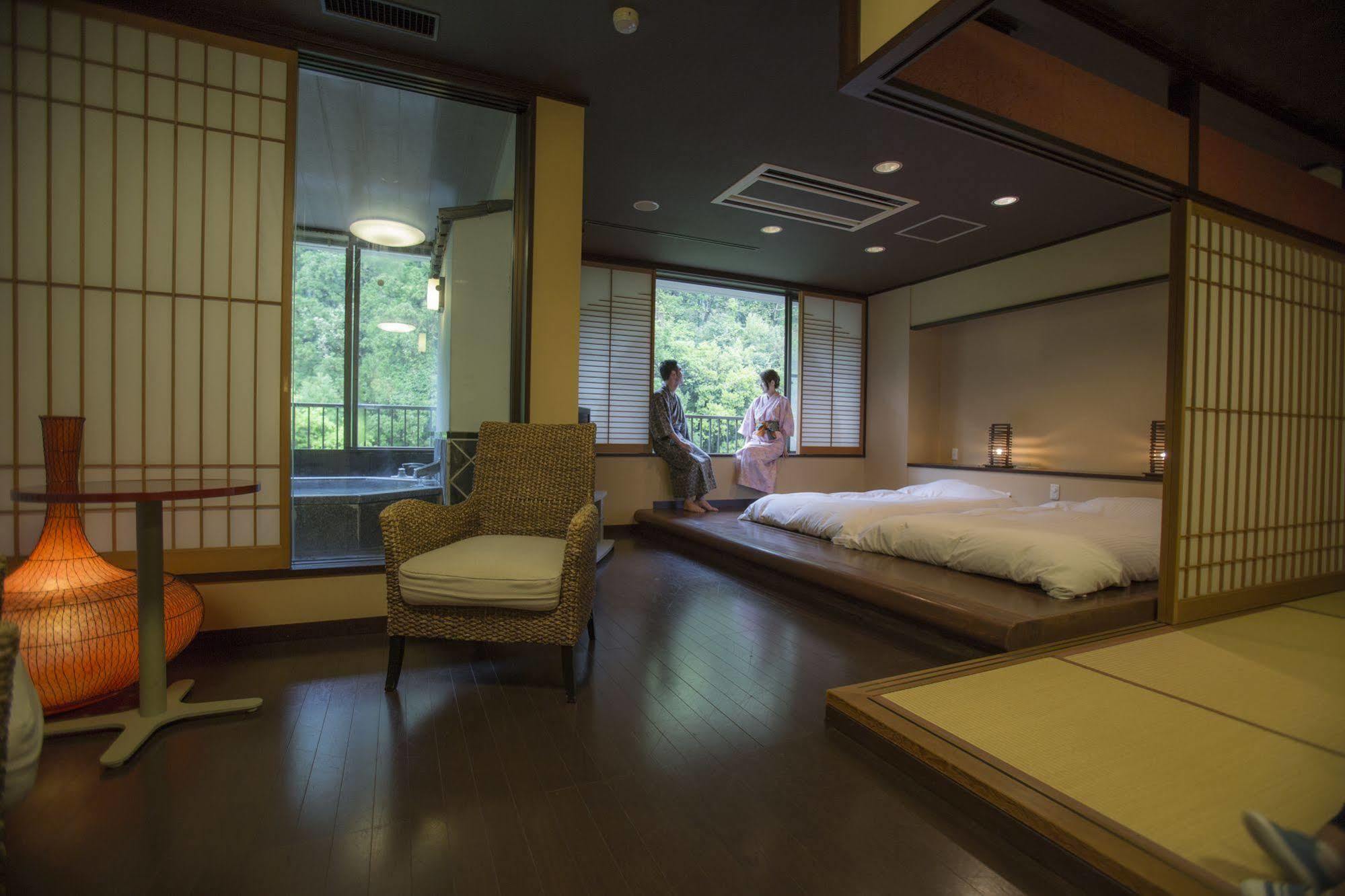 Yamanakaonsen Ohanami Kyubei Kaga  Buitenkant foto