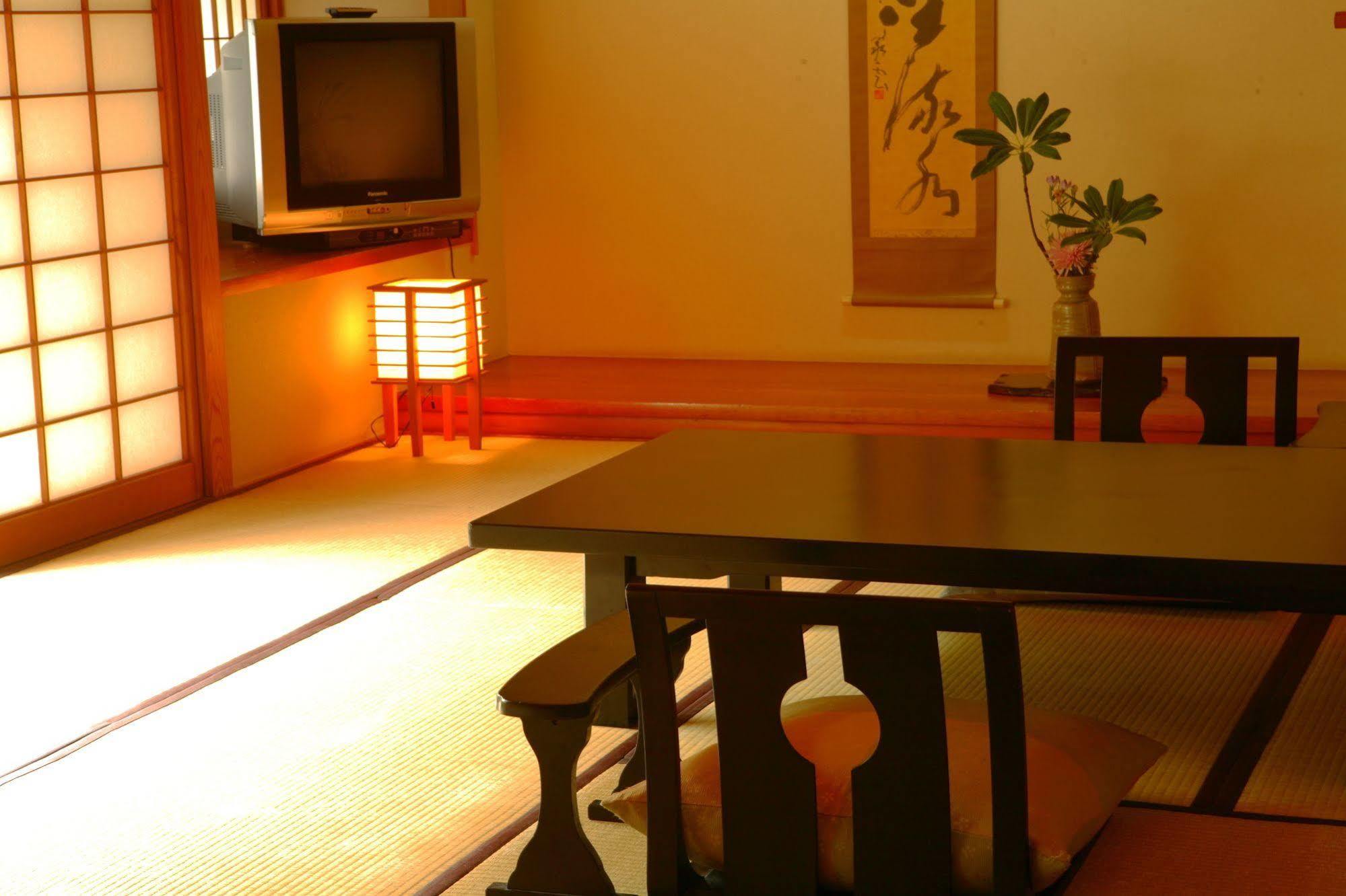 Yamanakaonsen Ohanami Kyubei Kaga  Buitenkant foto